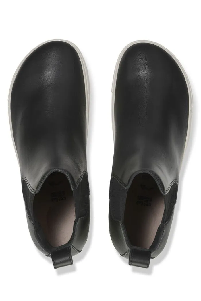 Bend Chelsea Narrow Width In Black Leather