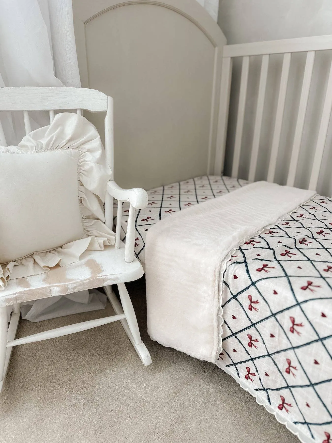 Bow Peep Fur Lined Cot Blanket