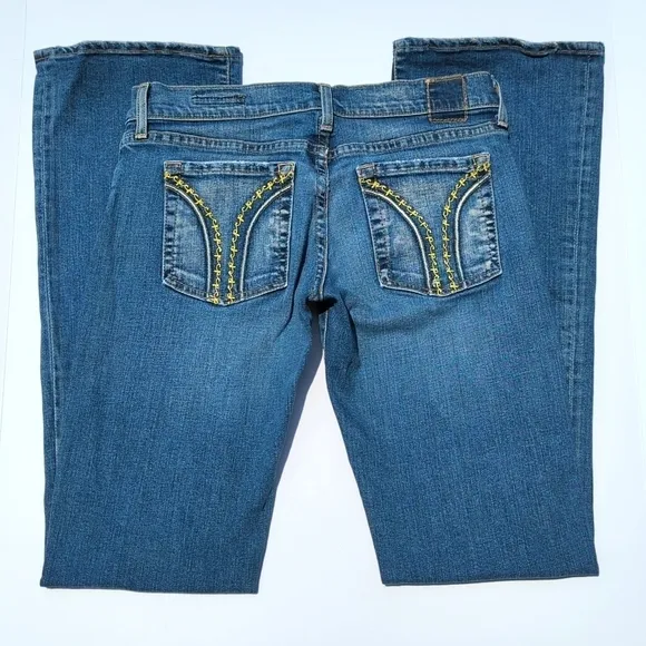 Chip &amp; Pepper Gilhart Medium Wash Low Rise Fit &amp; Flare Bootcut Jeans Size 28