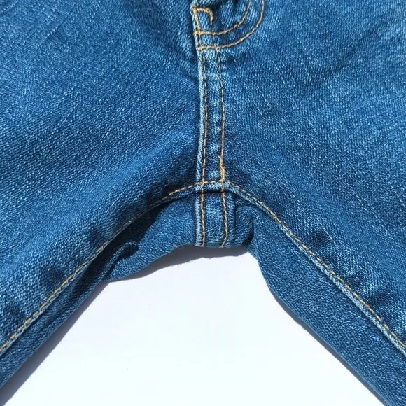 Chip &amp; Pepper Gilhart Medium Wash Low Rise Fit &amp; Flare Bootcut Jeans Size 28