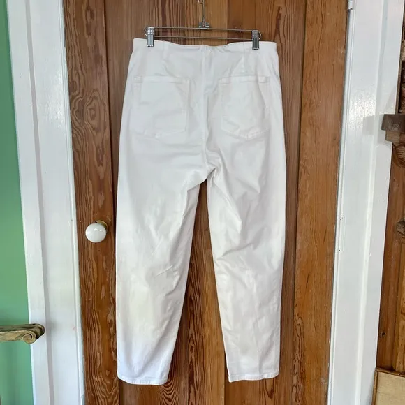 Eileen Fisher White Denim Jeans ~ Size XS