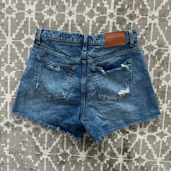 EUC Lucky Brand 8/29 90s Midi High Rise Denim Jean Short Women’s Distressed