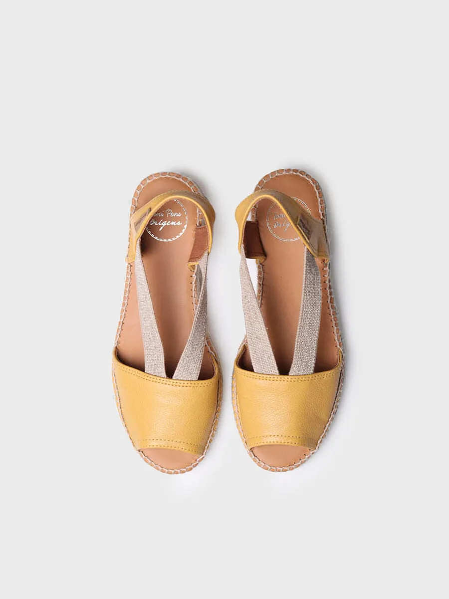 Flat leather sandal with elastics - ETNA