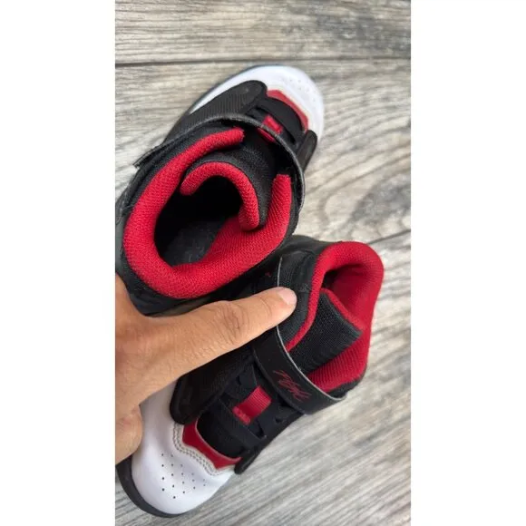 Flight Jordan Max Aura 4 Kids Toddler Sneakers Size 10C Red Black White