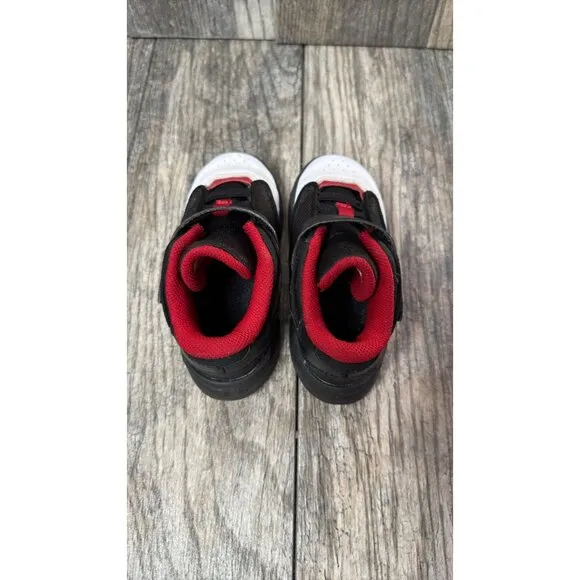 Flight Jordan Max Aura 4 Kids Toddler Sneakers Size 10C Red Black White