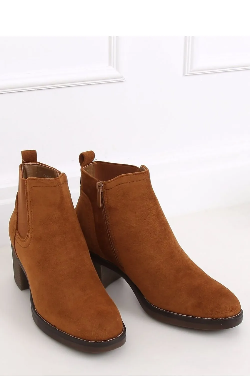 Heel boots