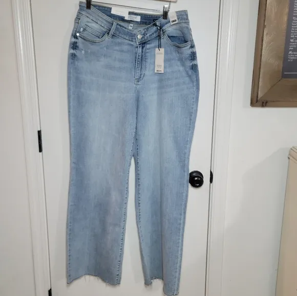 Judy Blue High Rise Straight Fit Jeans Size 14W NWT