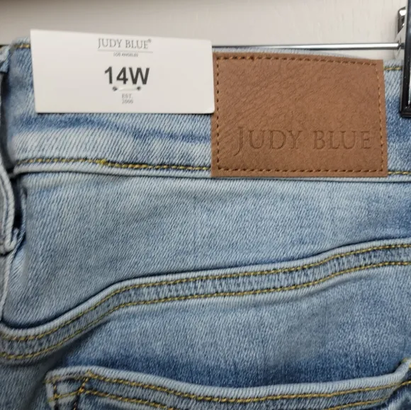 Judy Blue High Rise Straight Fit Jeans Size 14W NWT