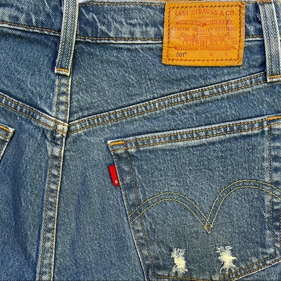 Levi's 501 Premium Medium Wash Distressed Buttonfly Highrise Denim Shorts W 26