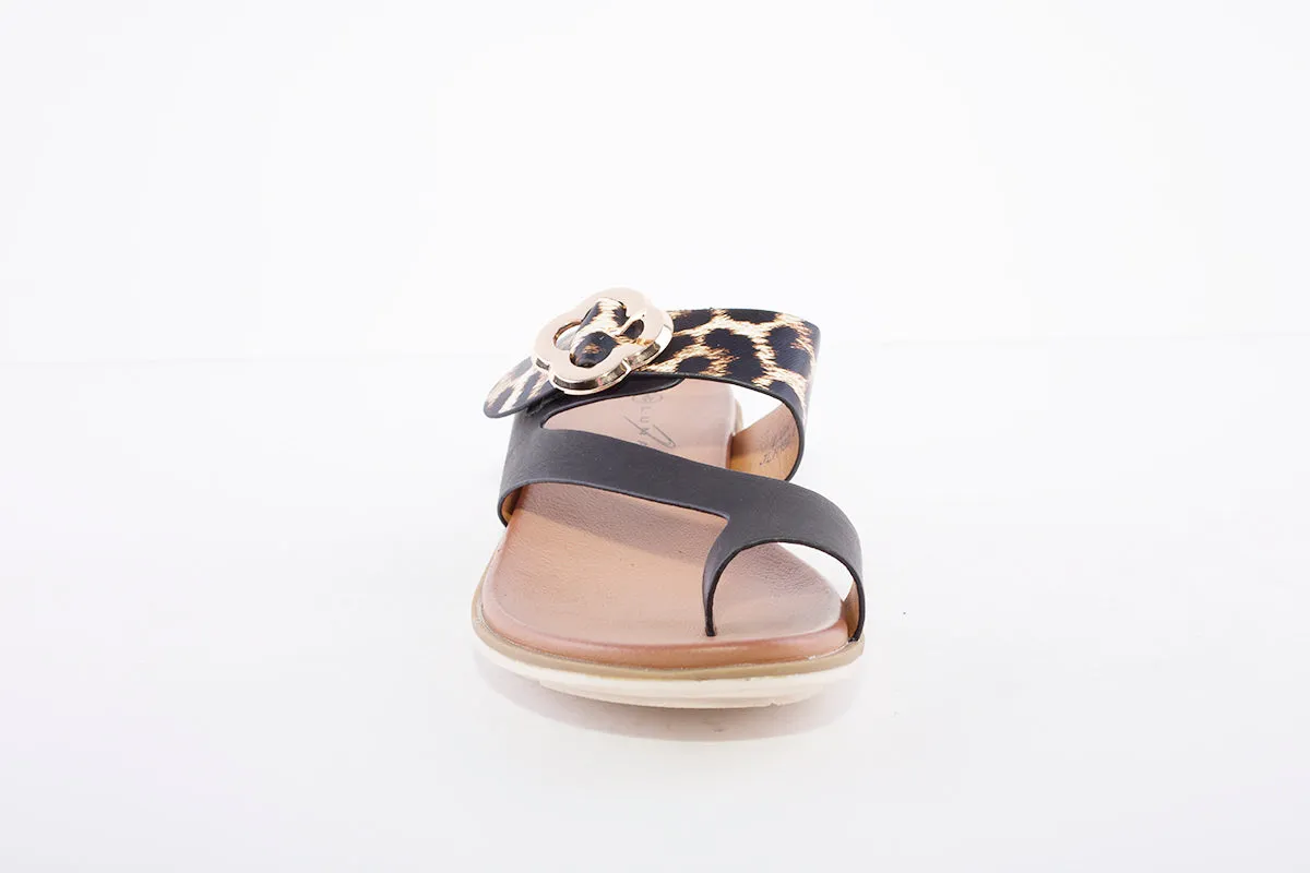 LUNAR - JLH152 Larkin Leopard Toe Loop Sandal Black