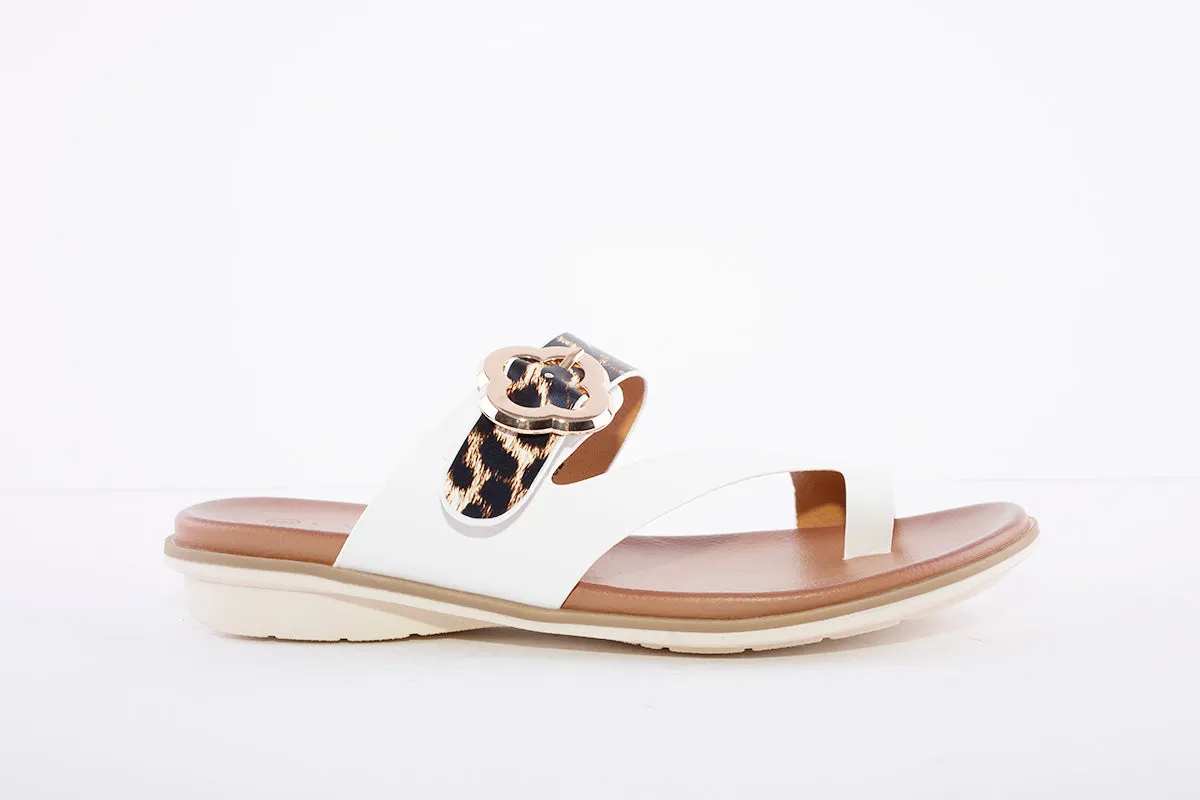 LUNAR - JLH152 Larkin Leopard Toe Loop Sandal White