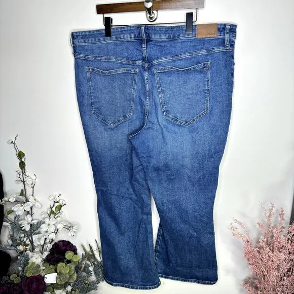 MADEWELL Plus Cali Demi-Boot Jeans in Glenside Wash {3A44}