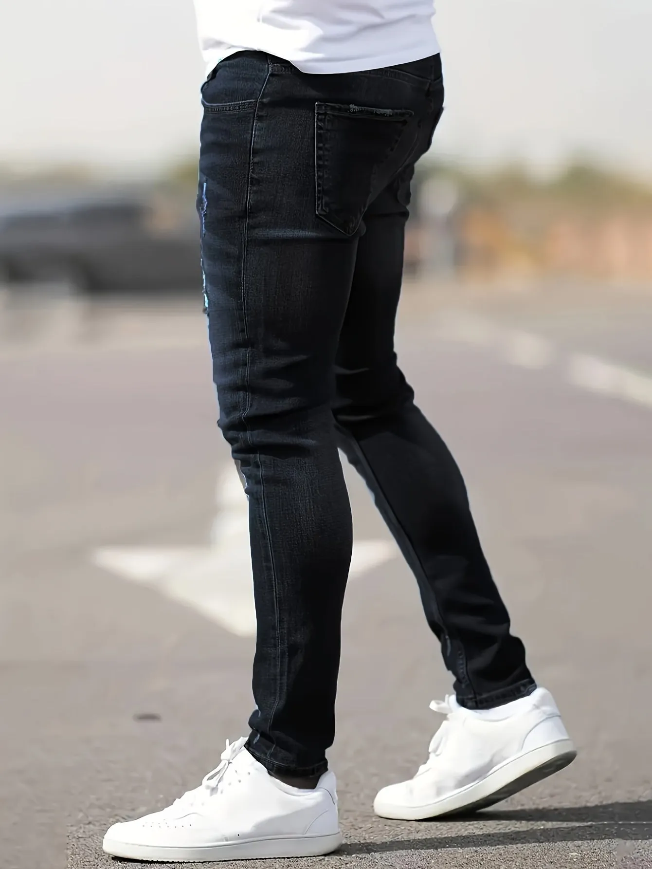 Men's Trendy Slim Fit Distressed Jeans with Pockets