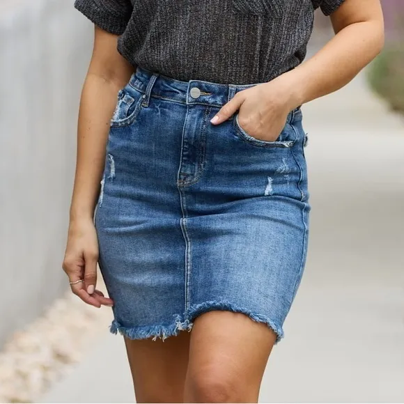NEW RISEN Amelia Medium Wash High Rise Raw Hem Denim Mini Skirt