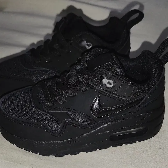 Nike Air Max 1 Size 8 Little kid Easy On Stretch Lace Sneakers DZ3308-001 NWOT