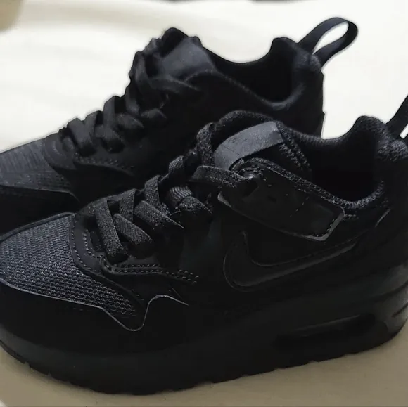 Nike Air Max 1 Size 8 Little kid Easy On Stretch Lace Sneakers DZ3308-001 NWOT
