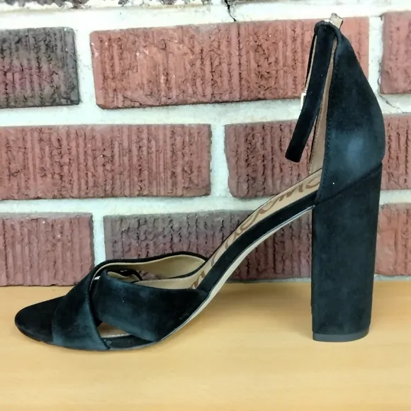 NWOT Sam Edelman Yancy Suede Block Heel Sandals in Black
