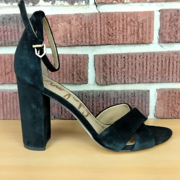 NWOT Sam Edelman Yancy Suede Block Heel Sandals in Black