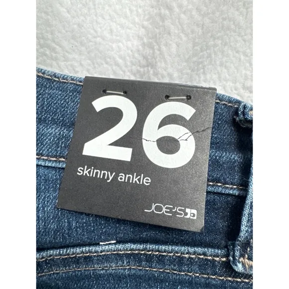 NWT Joe’s Jeans Astrid Mid Rise Skinny Ankle – Size 26