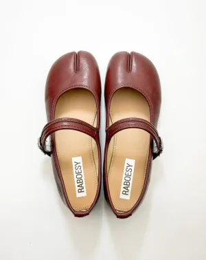 Round Toe Tabi Flats