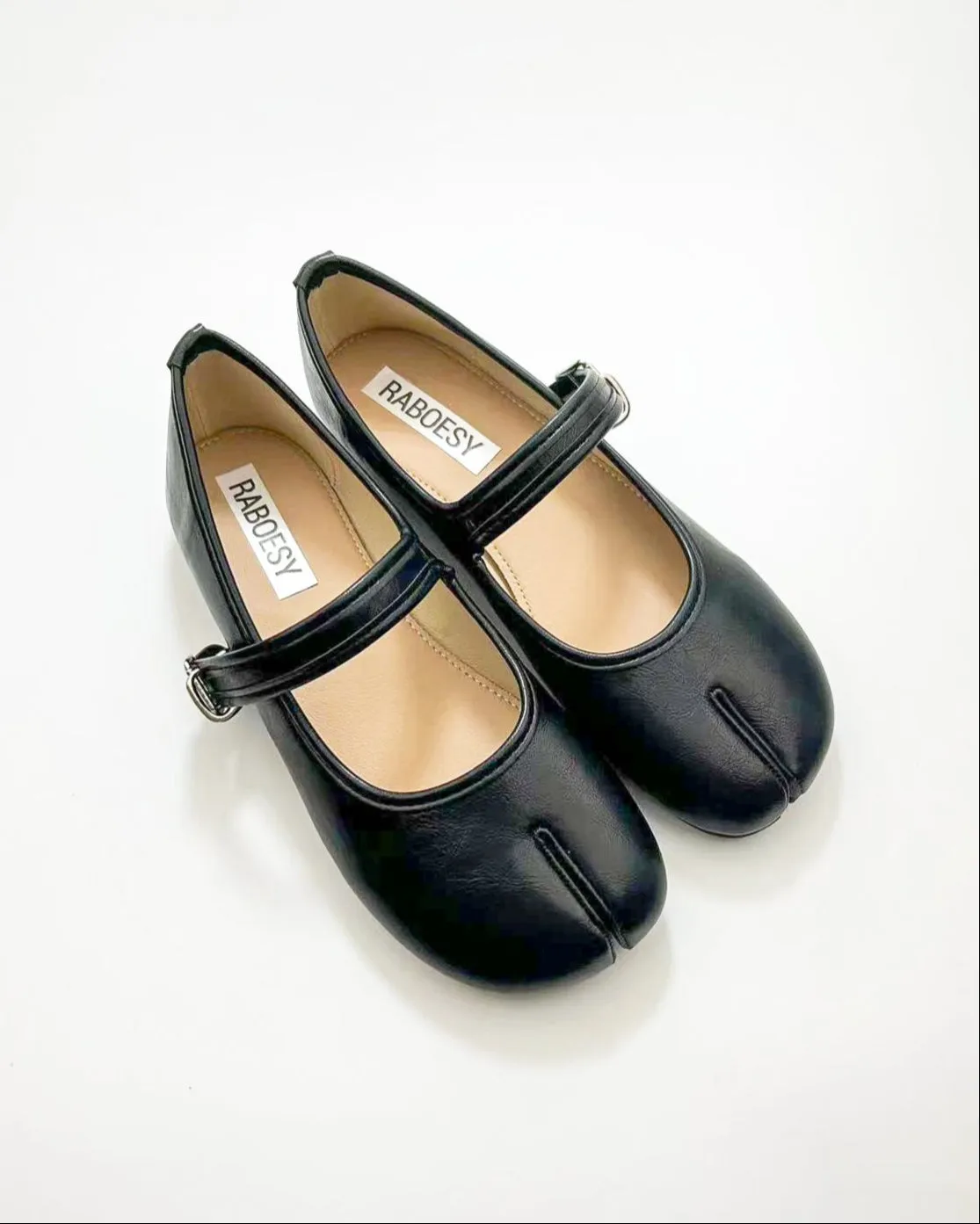 Round Toe Tabi Flats