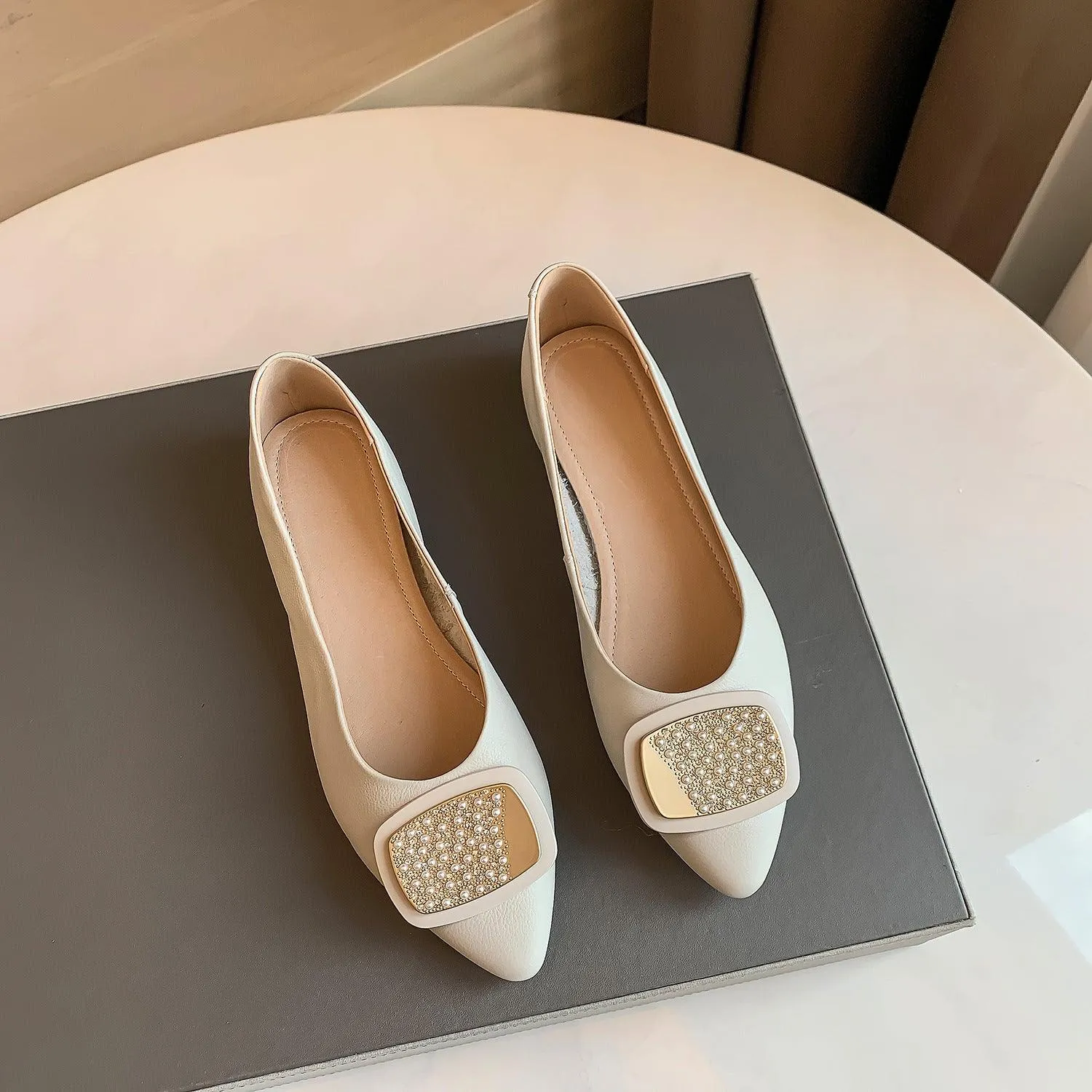 Shallow Flat Shoes With Soft Sole And Soft Surface