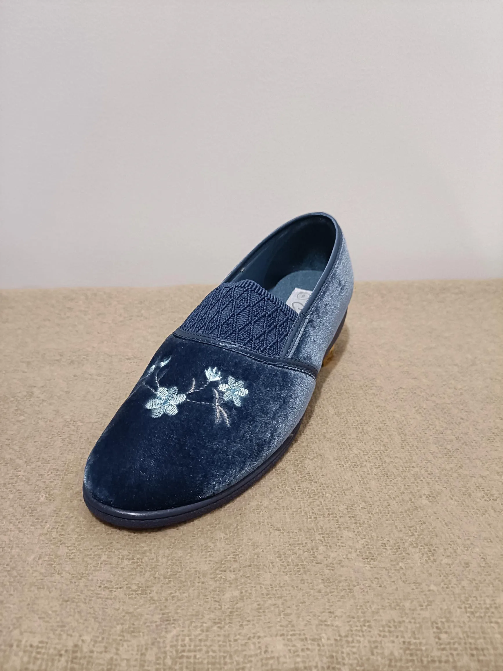 Slipper Sasha