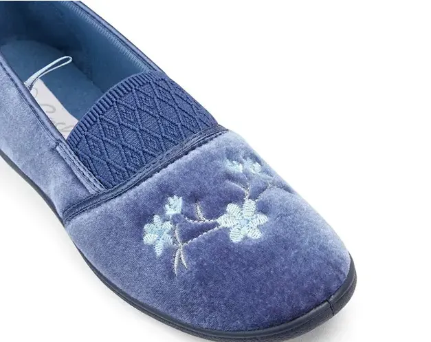 Slipper Sasha