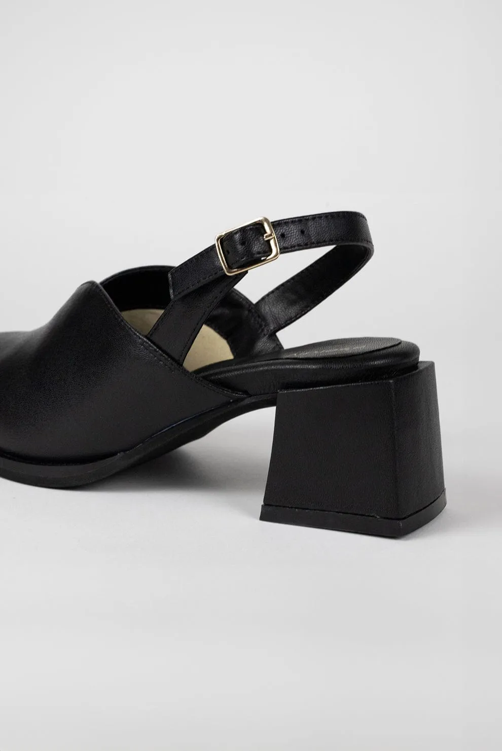 The Slingback V Vegan Apple Leather Heeled Mules | Black