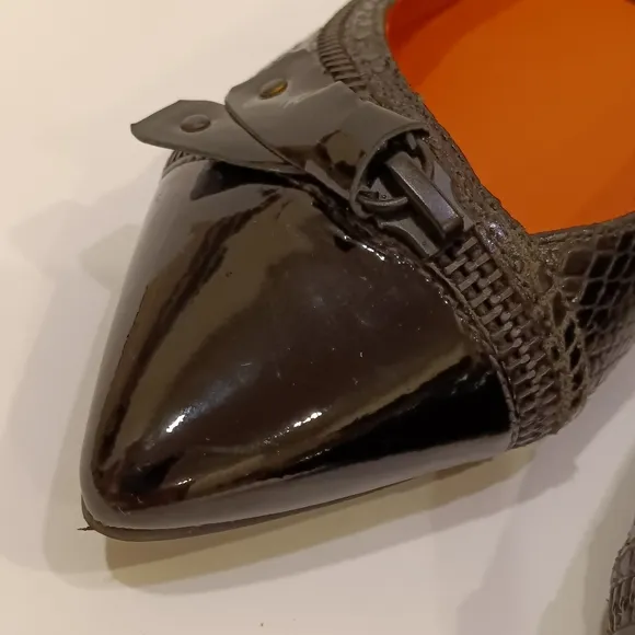 VIA SPIGA Black Leather &amp; Patent Leather Pointy Flats with Zipper Accent