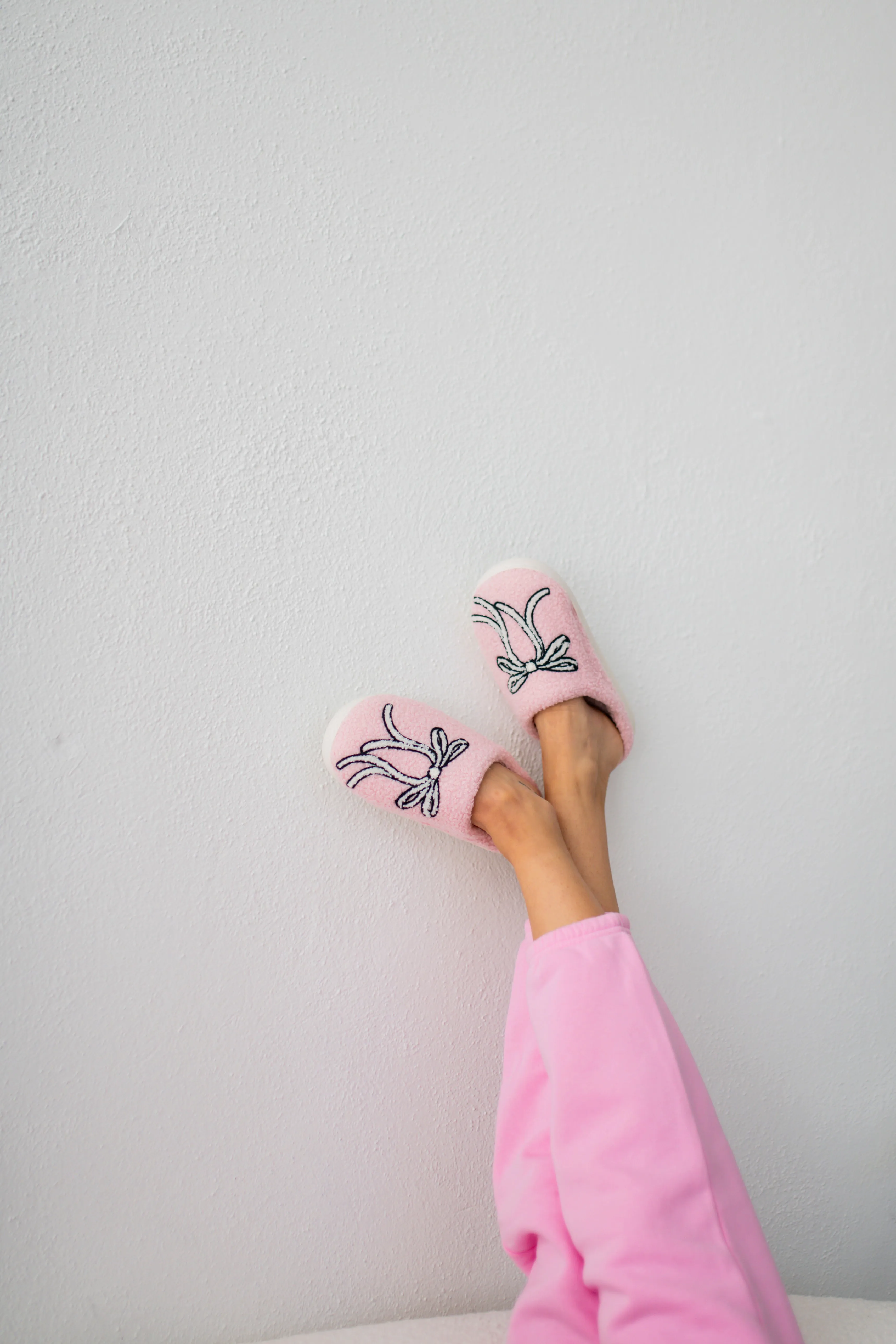 White Large Ribbons Home Slippers